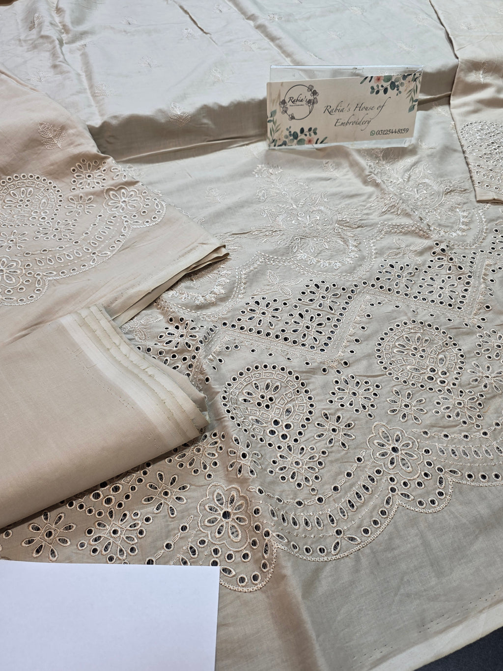 Lawn 4pc with chiffon duppatta