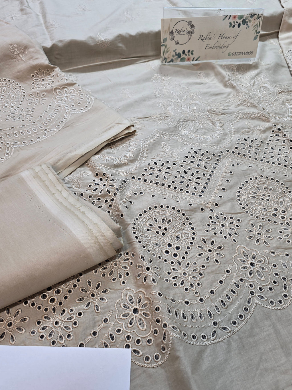Lawn 4pc with chiffon duppatta