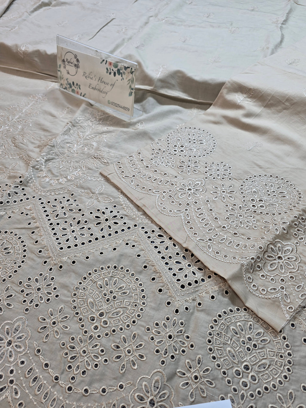Lawn 4pc with chiffon duppatta