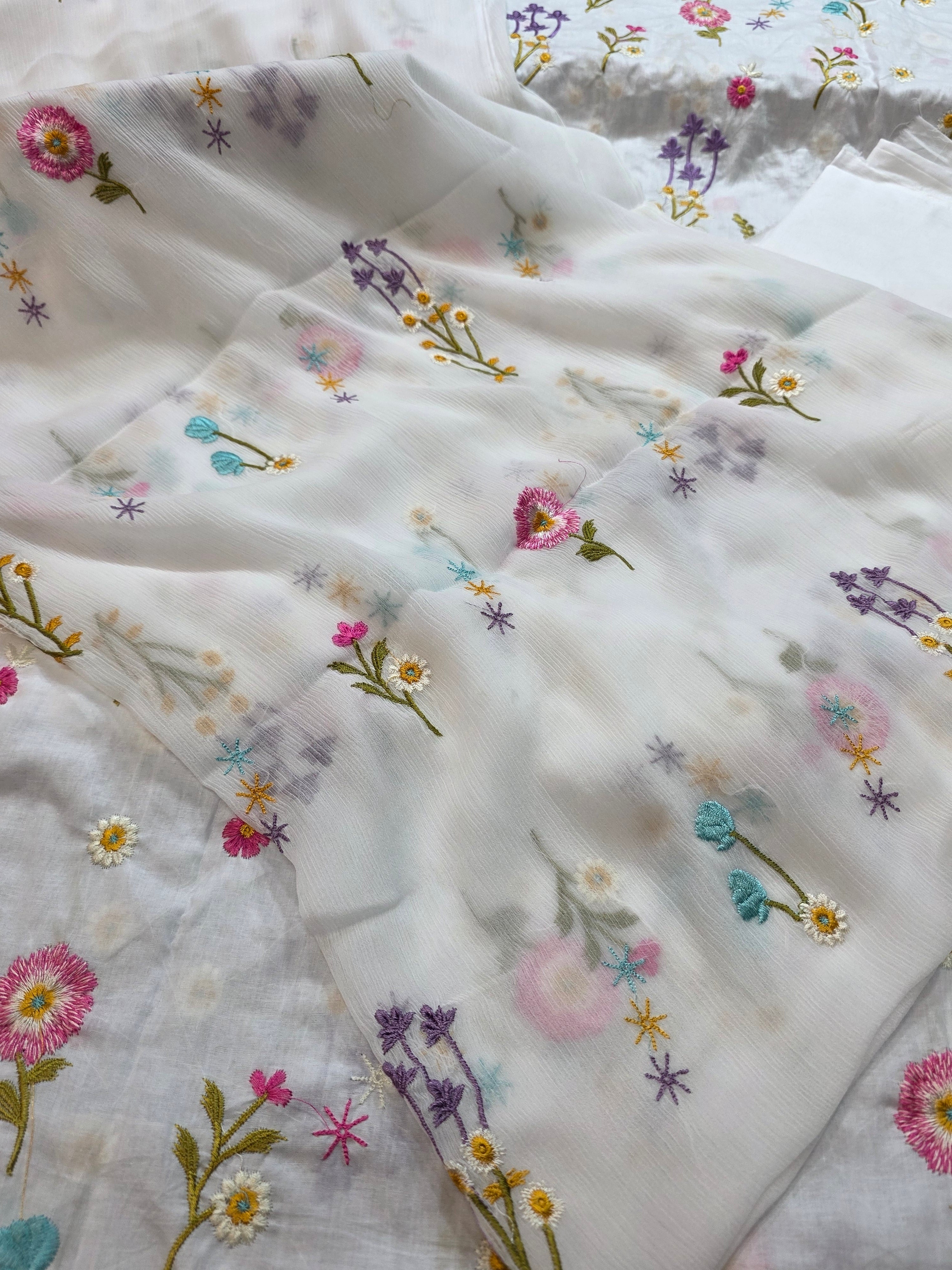 Lawn 3pc allover embroidered