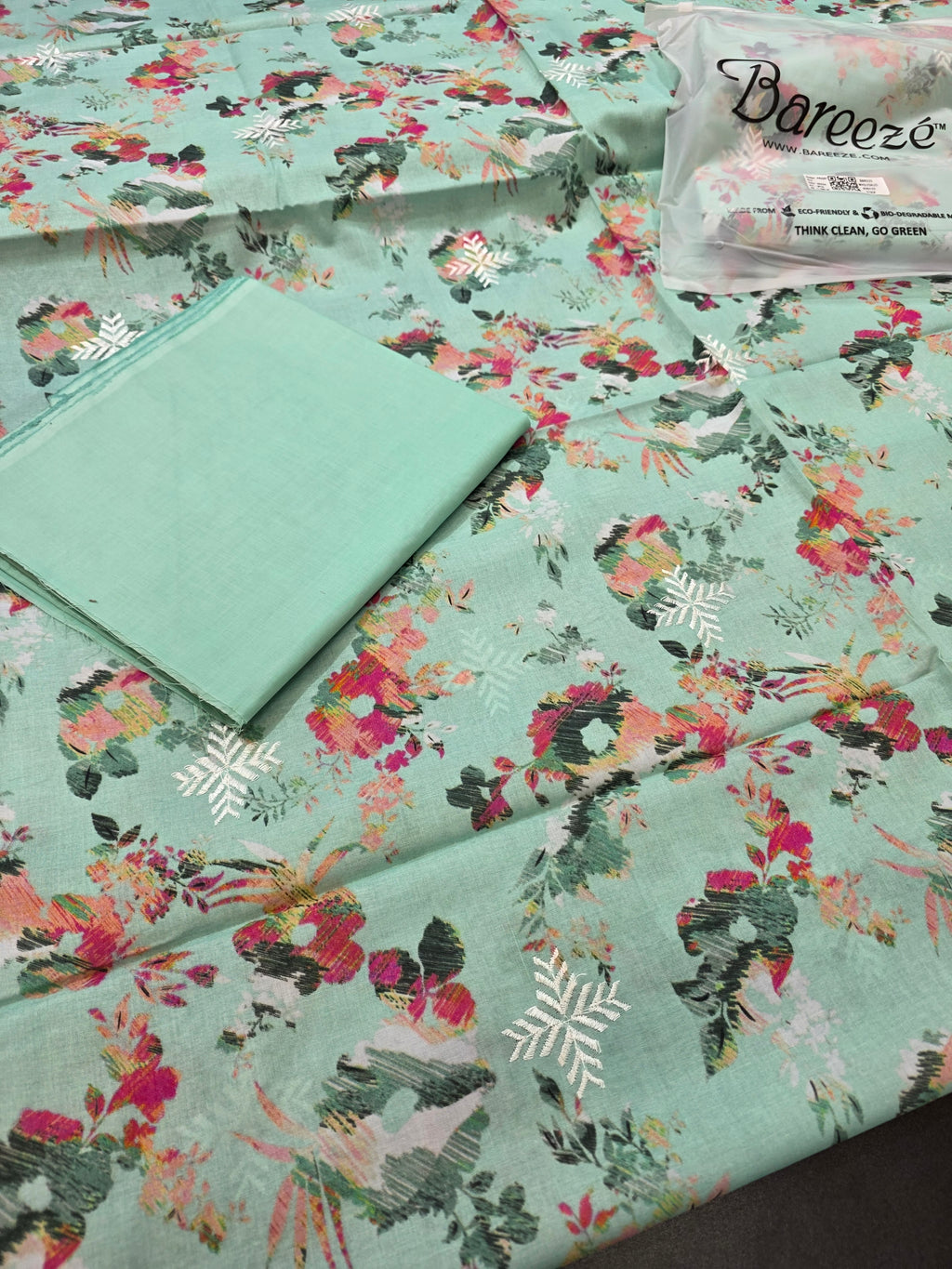 Bareeze lawn 3pc printed plus embroidery