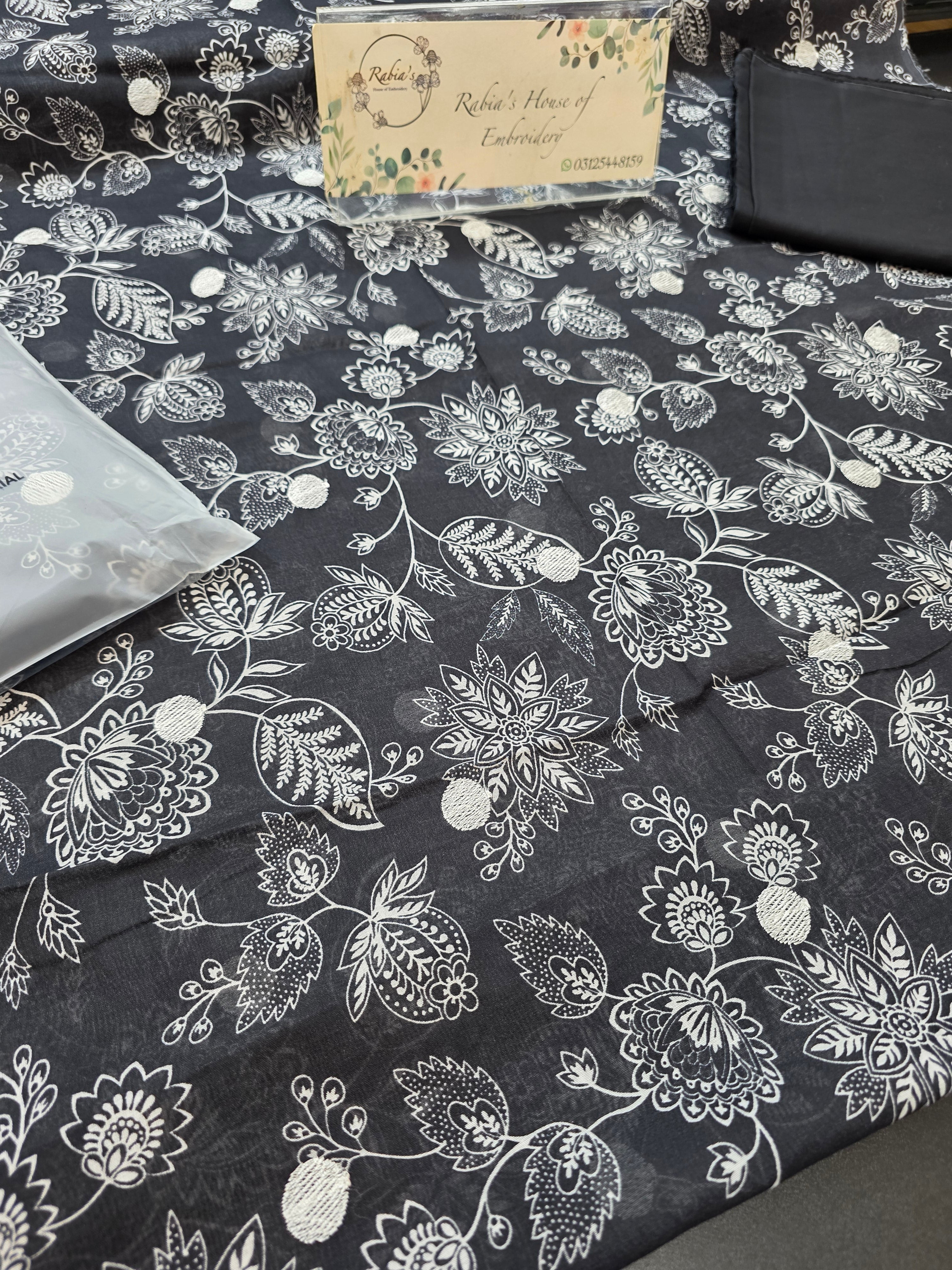 Bareeze lawn 3pc printed plus embroidery
