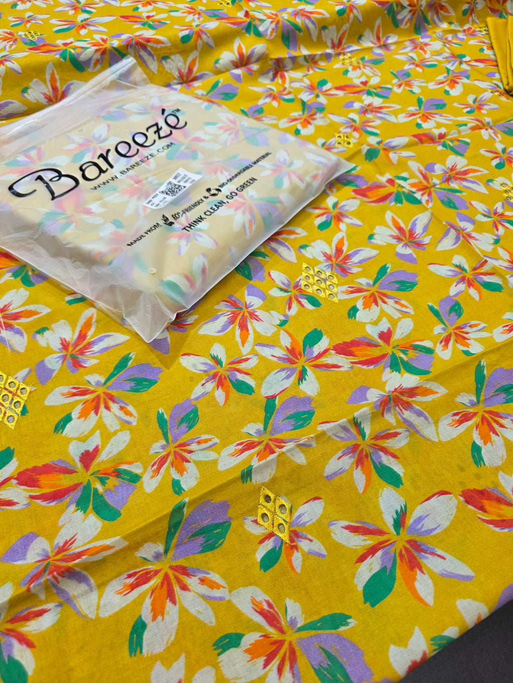 Bareeze lawn 3pc printed plus embroidery