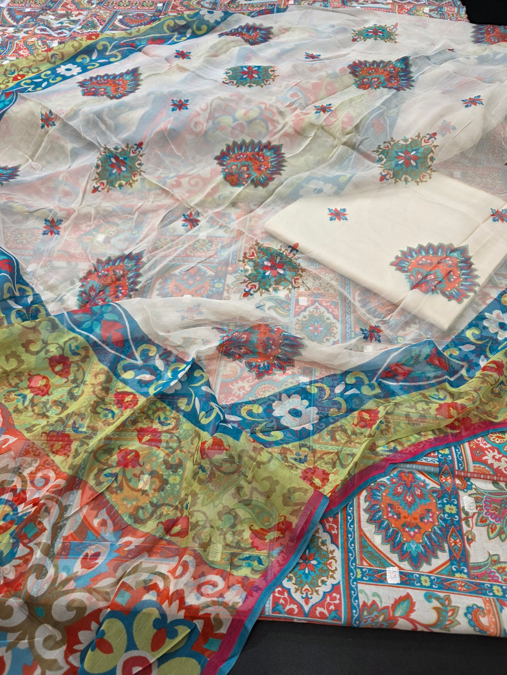 Bareeze lawn  printed 3pc plus embroidery