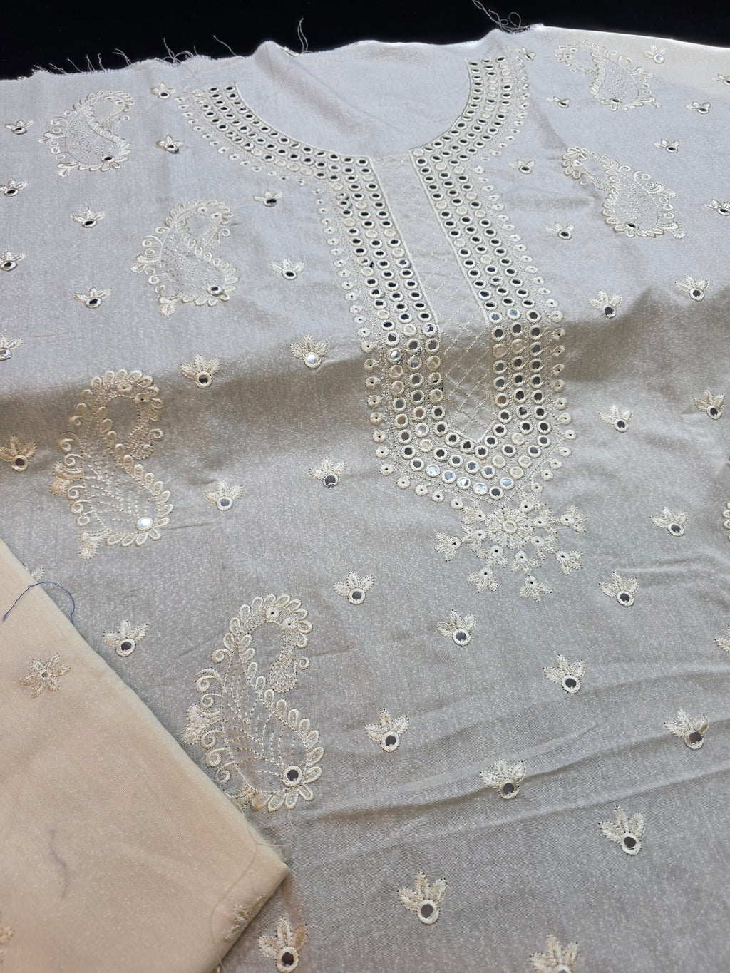 Winter kerandi 3pc with chiffon duppatta