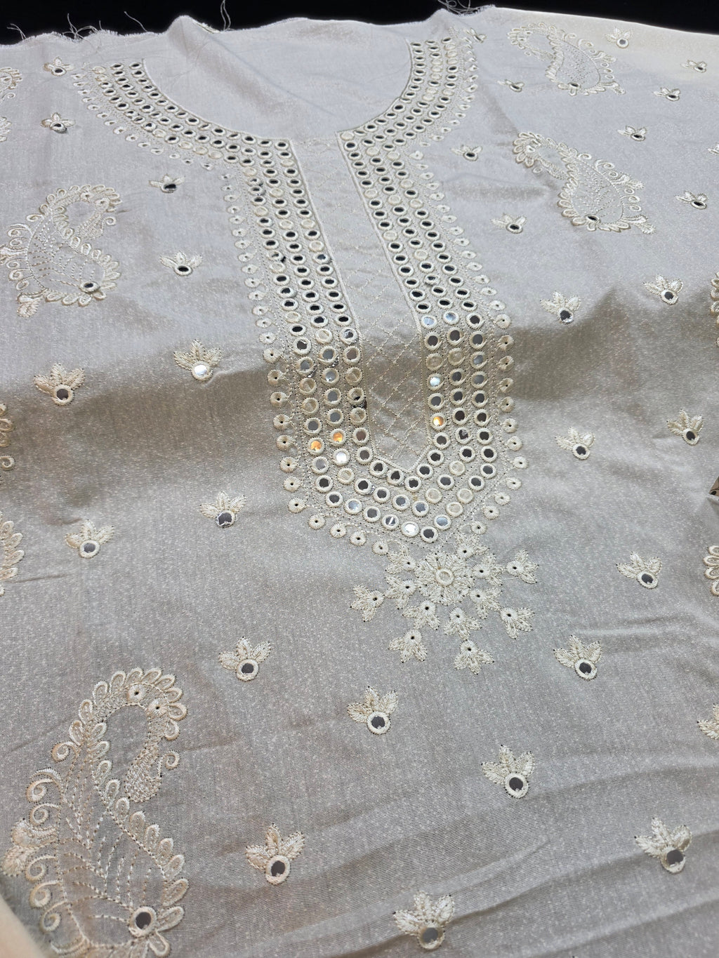 Winter kerandi 3pc with chiffon duppatta