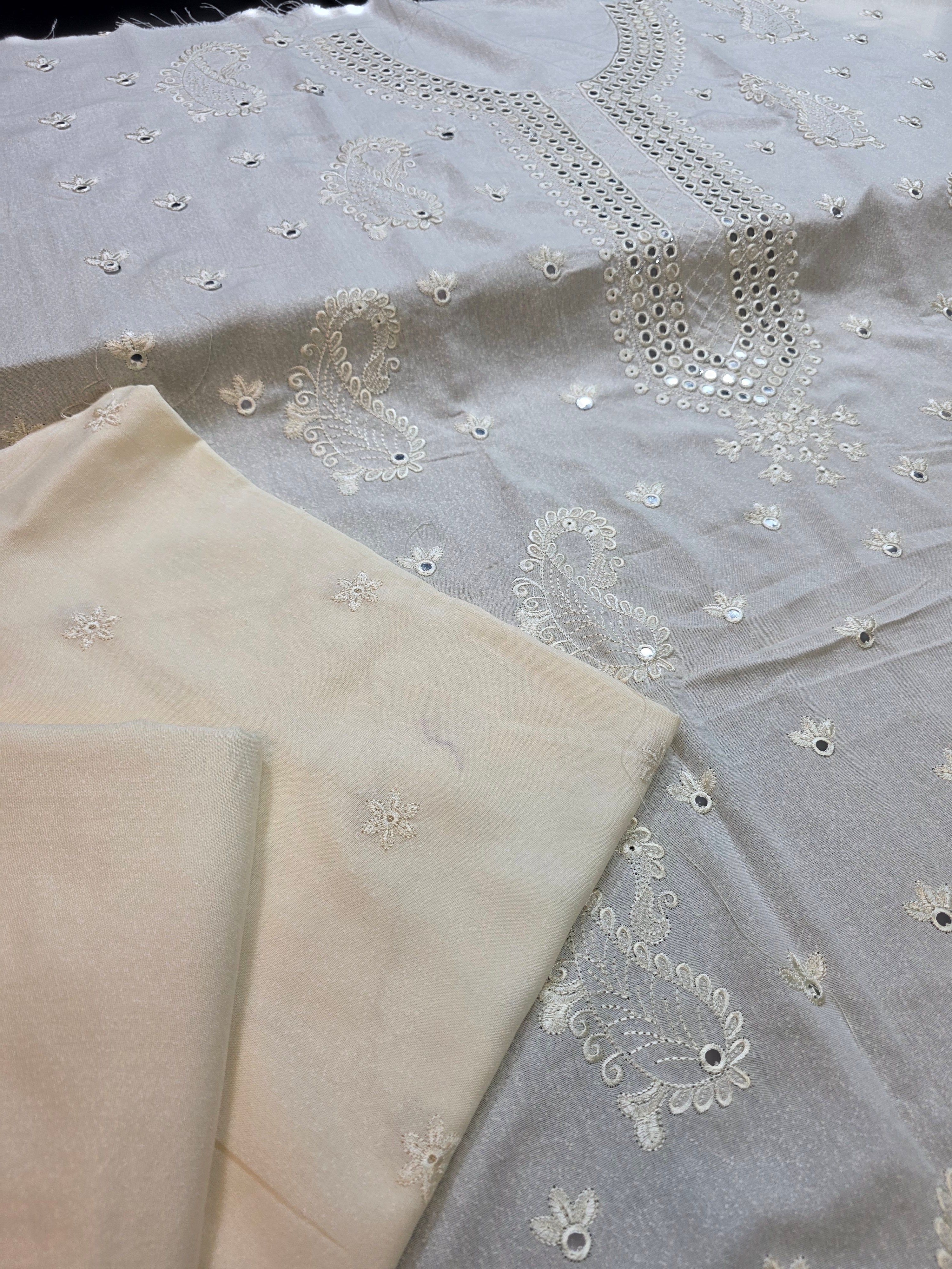 Winter kerandi 3pc with chiffon duppatta