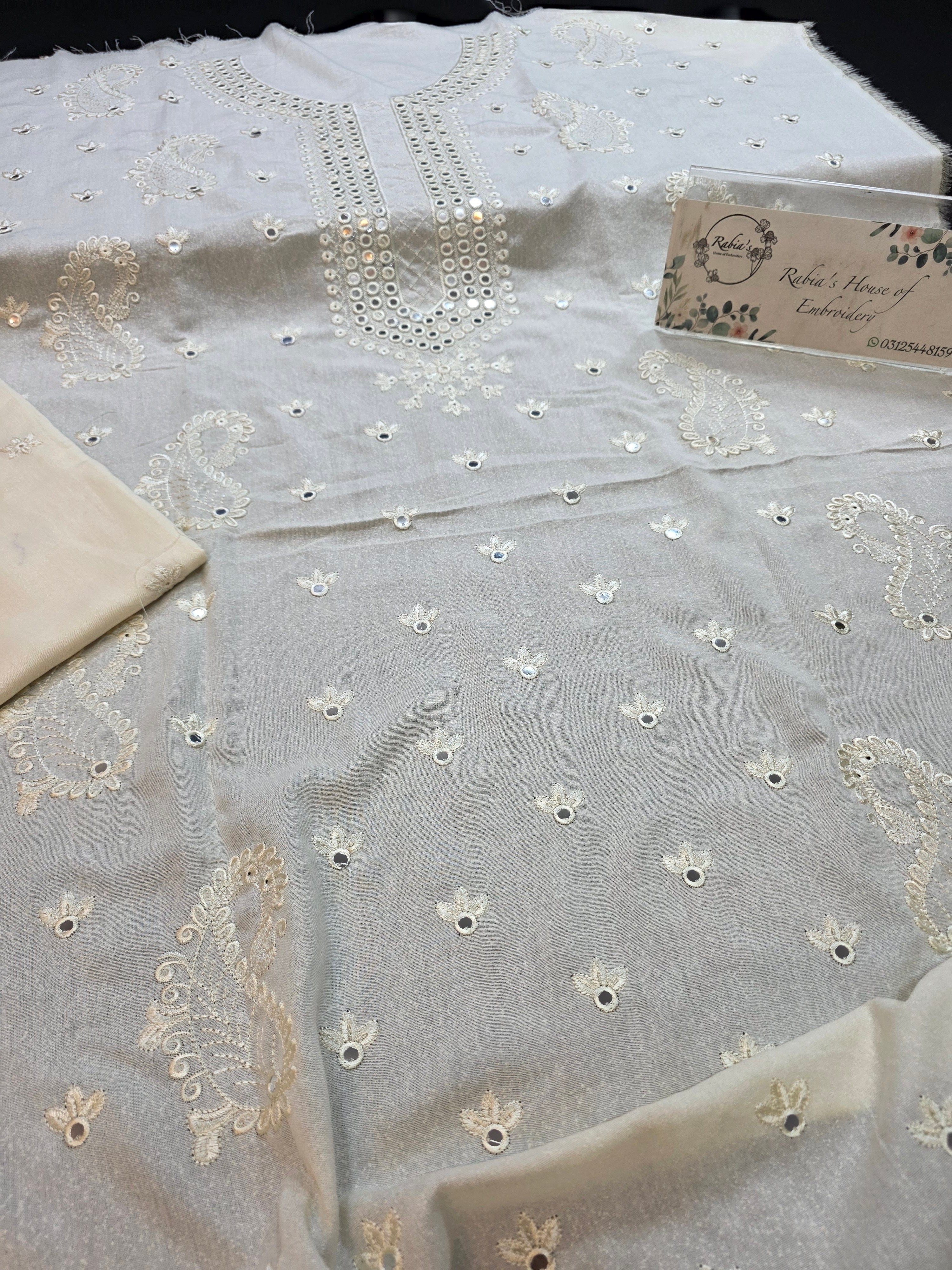 Winter kerandi 3pc with chiffon duppatta