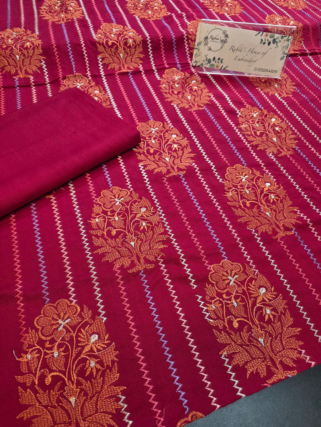 Winter kerandi 3pc allover embroidered with chiffon duppatta(MEHROON)