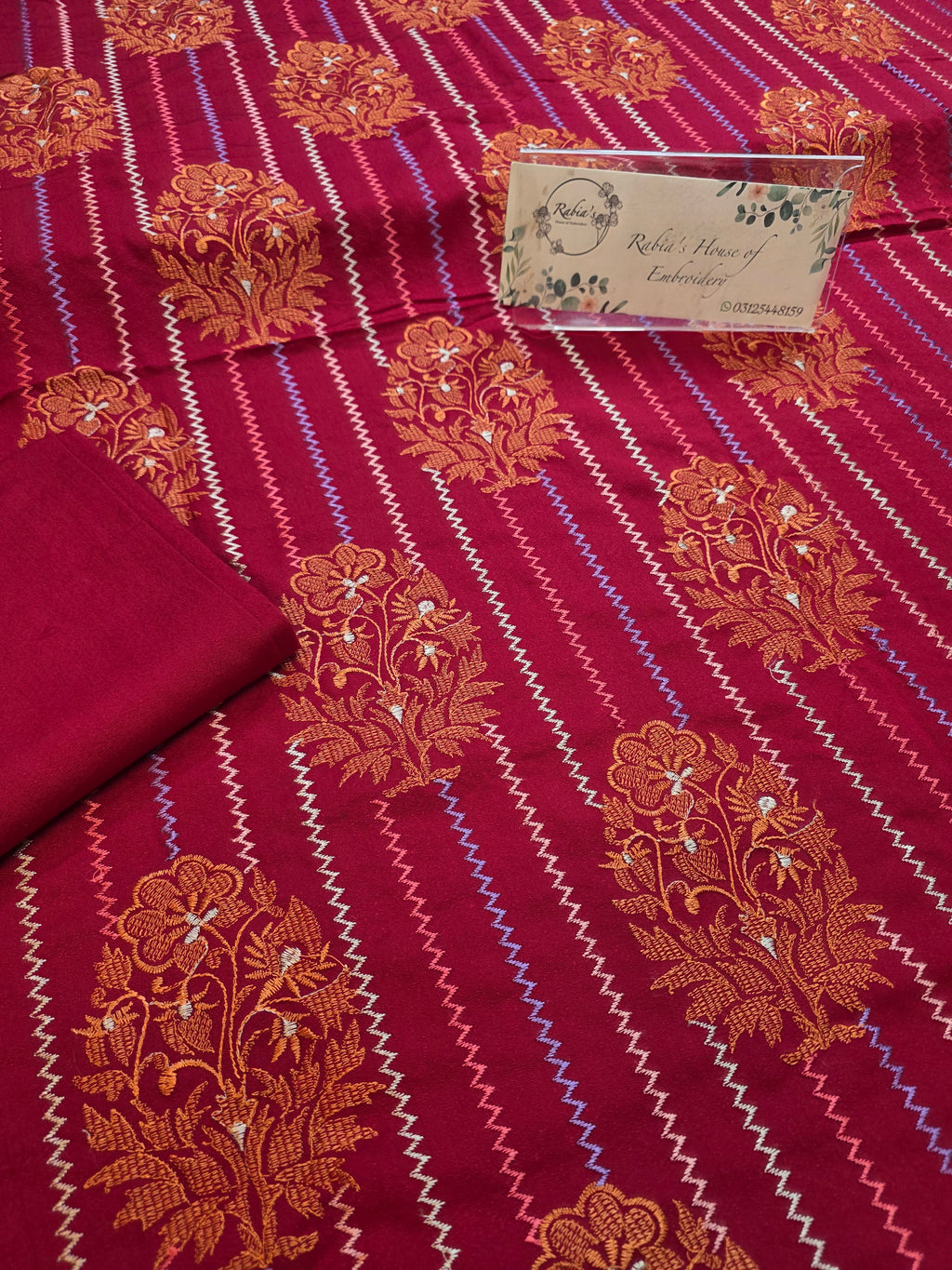Winter kerandi 3pc allover embroidered with chiffon duppatta(MEHROON)