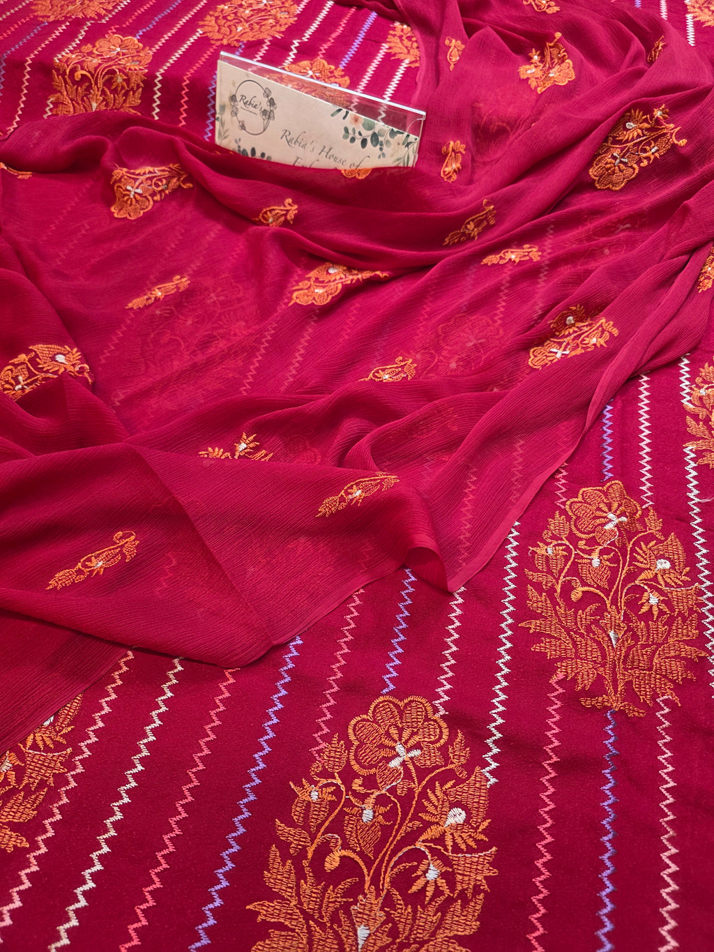Winter kerandi 3pc allover embroidered with chiffon duppatta(MEHROON)