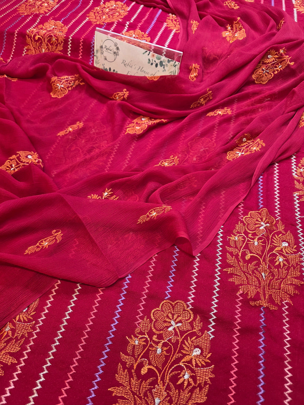 Winter kerandi 3pc allover embroidered with chiffon duppatta(MEHROON)