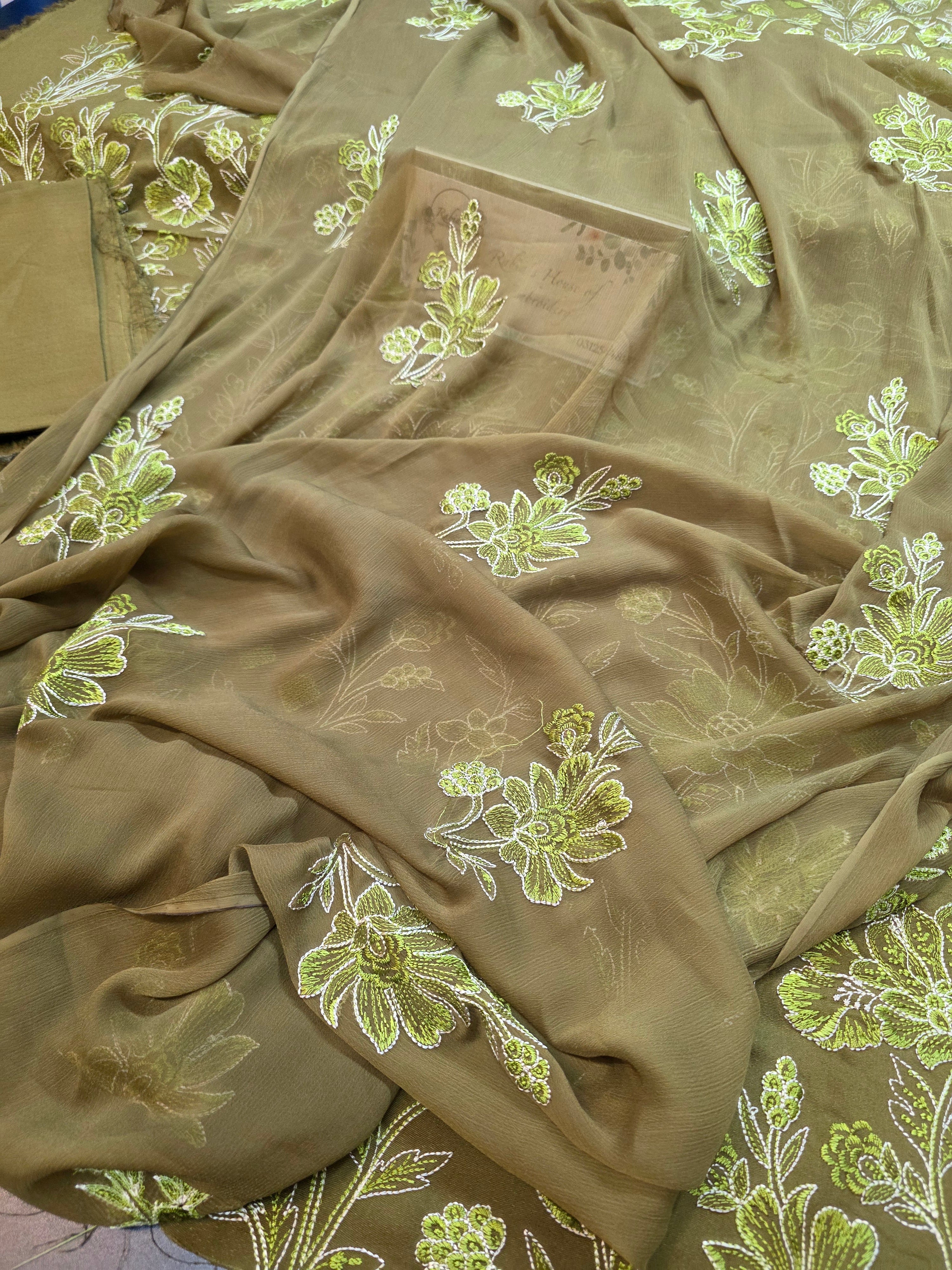 Winter kerandi 3pc allover embroidered with chiffon duppatta