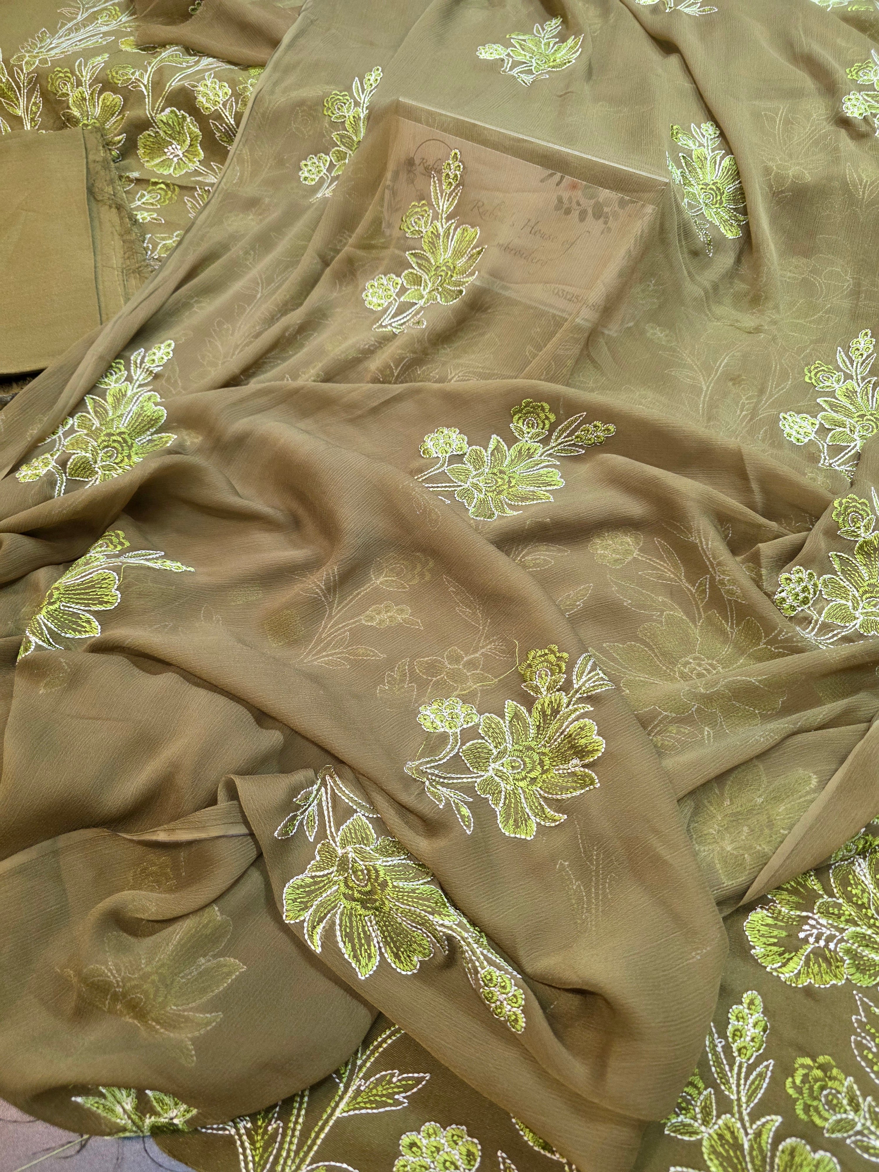 Winter kerandi 3pc allover embroidered with chiffon duppatta