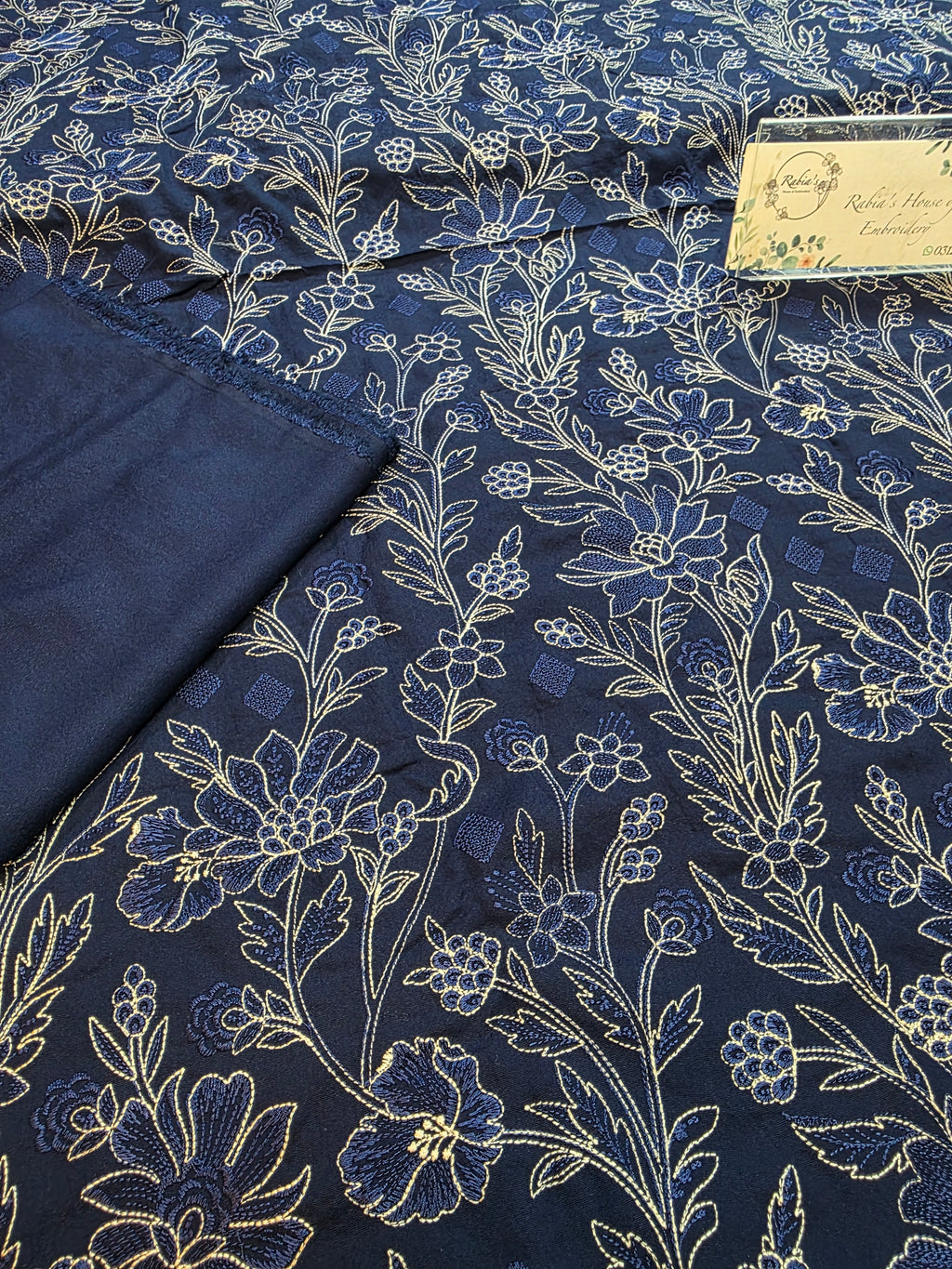 Winter Kerandi 3pc allover embroidered with chiffon duppatta