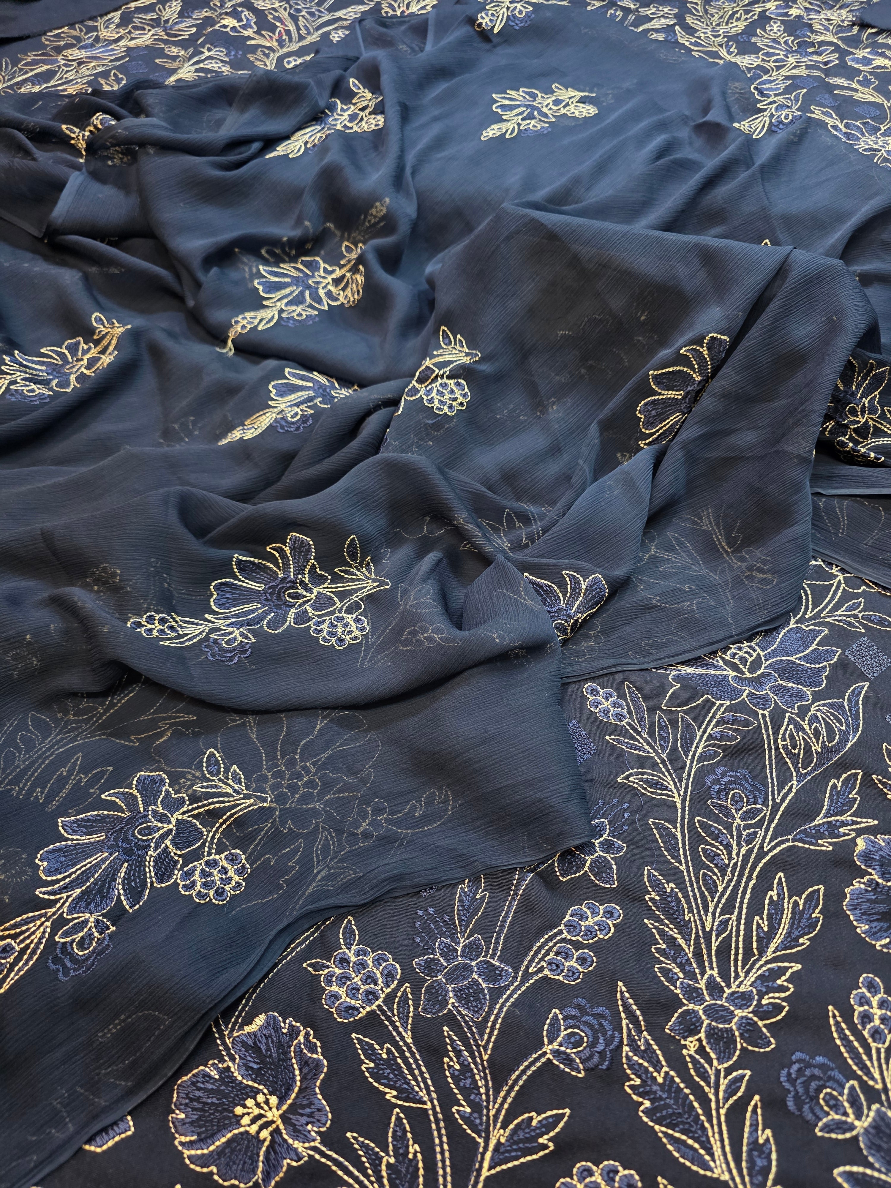 Winter Kerandi 3pc allover embroidered with chiffon duppatta