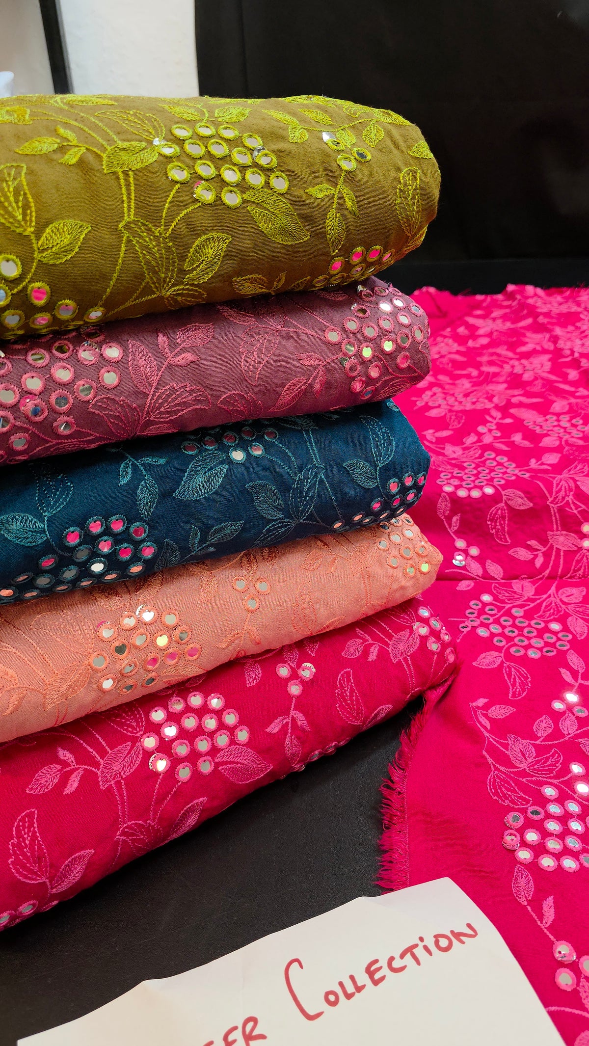 Winter kerandi 3pc allover embroidered with chiffon duppatta
