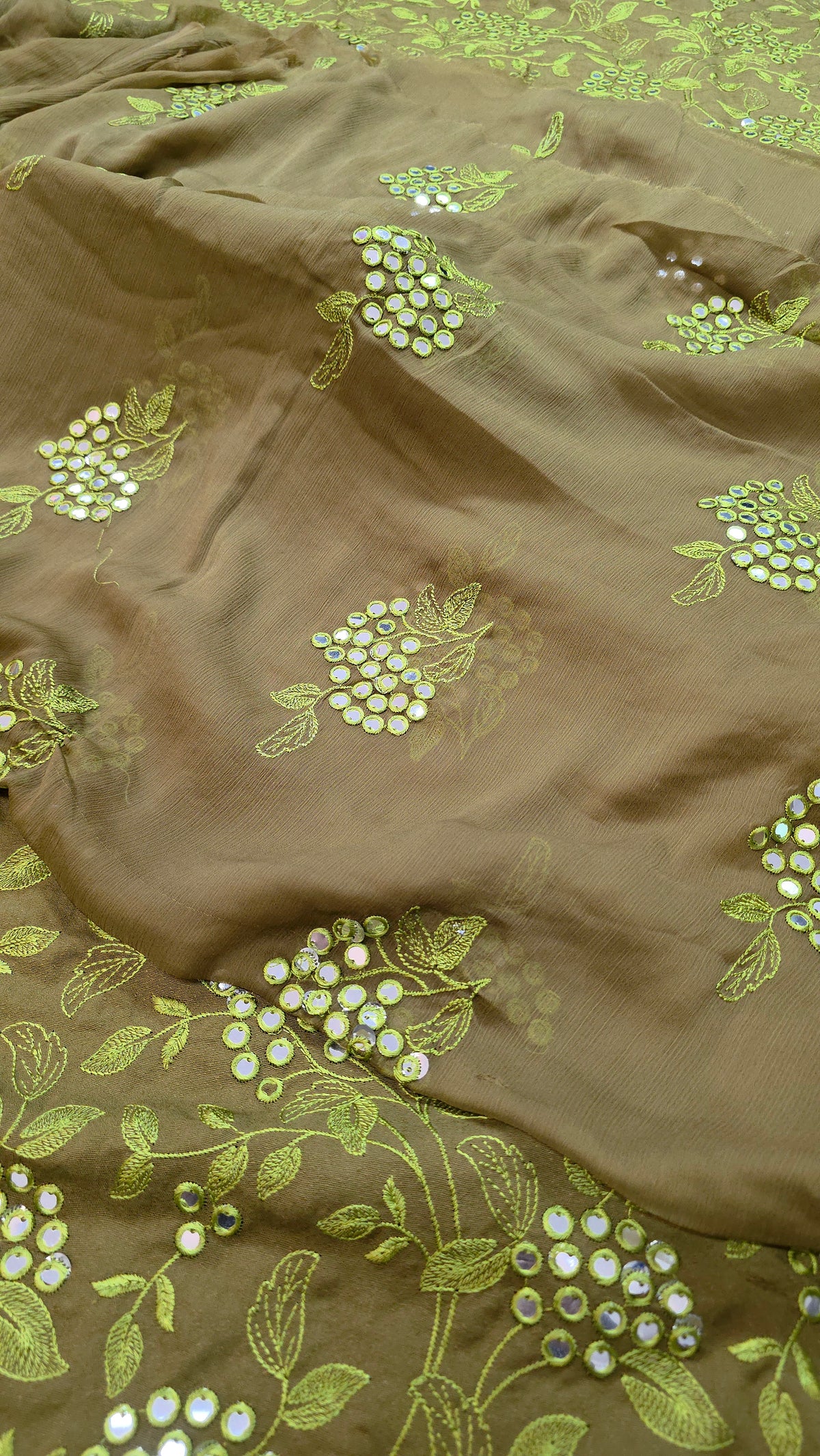 Winter kerandi 3pc allover embroidered with chiffon duppatta