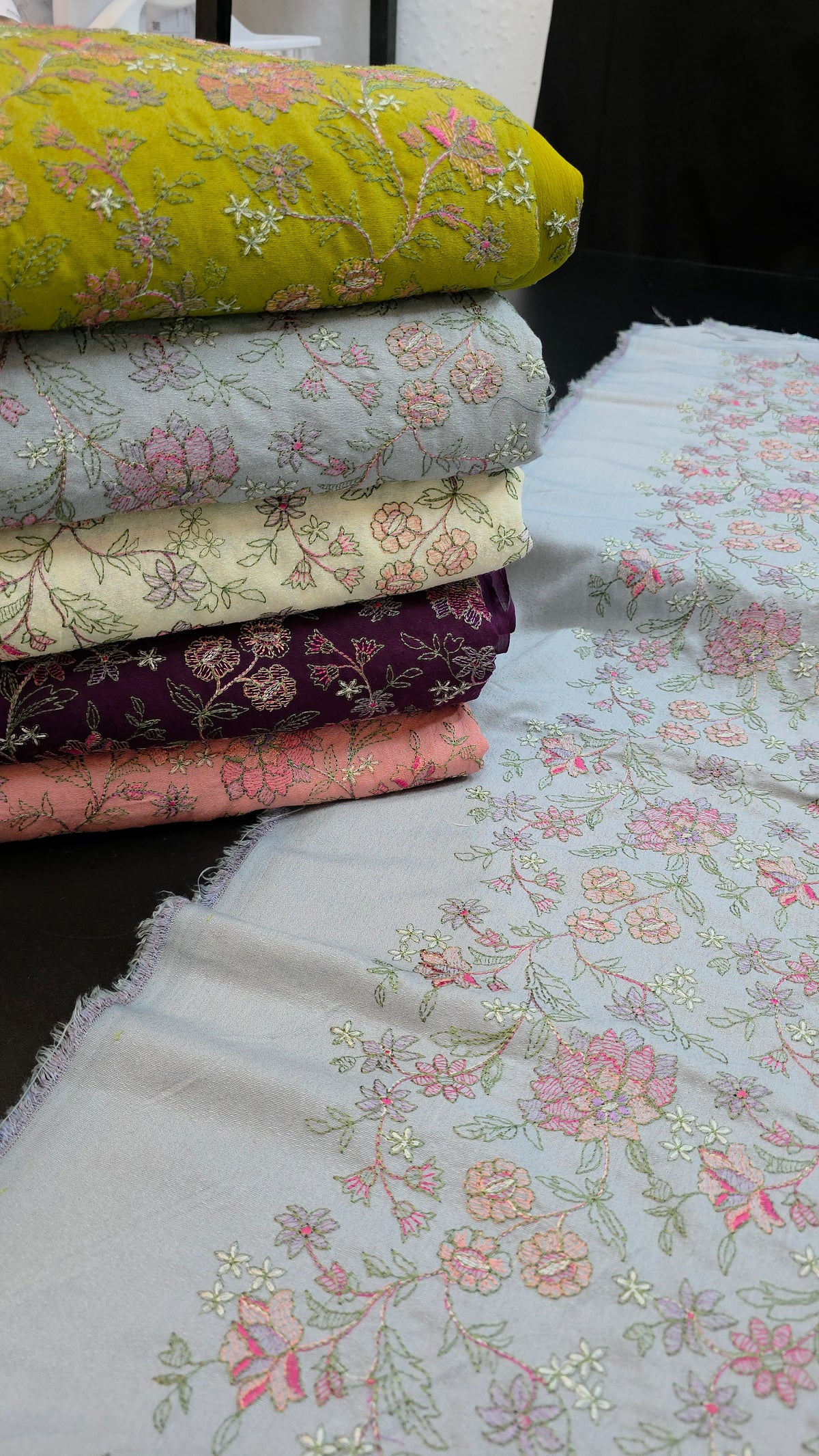 Winter kerandi 3pc allover embroidered with chiffon duppatta