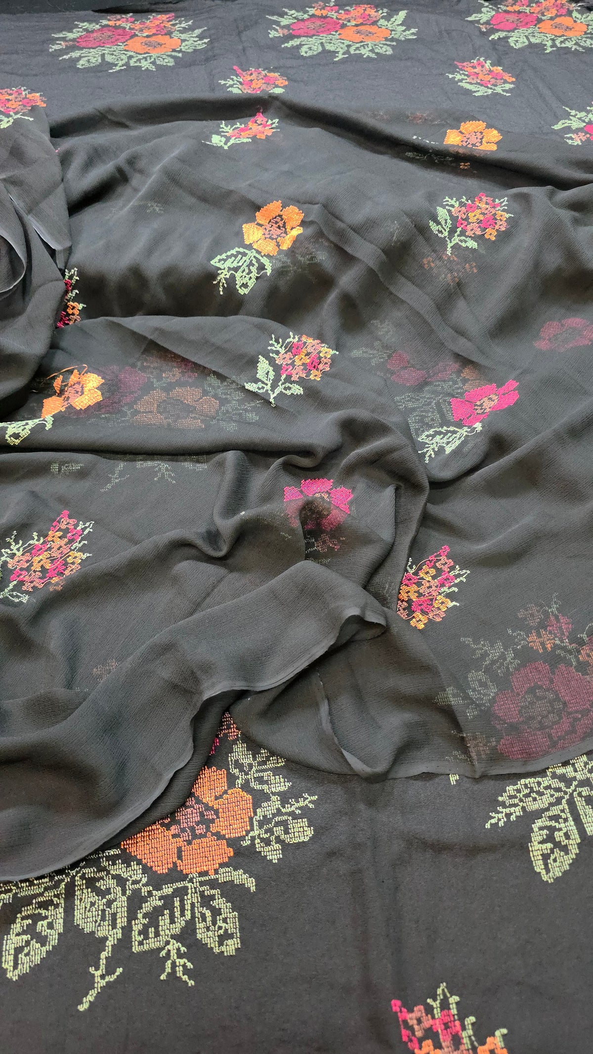 Winter kerandi allover 3pc with chiffon duppatta