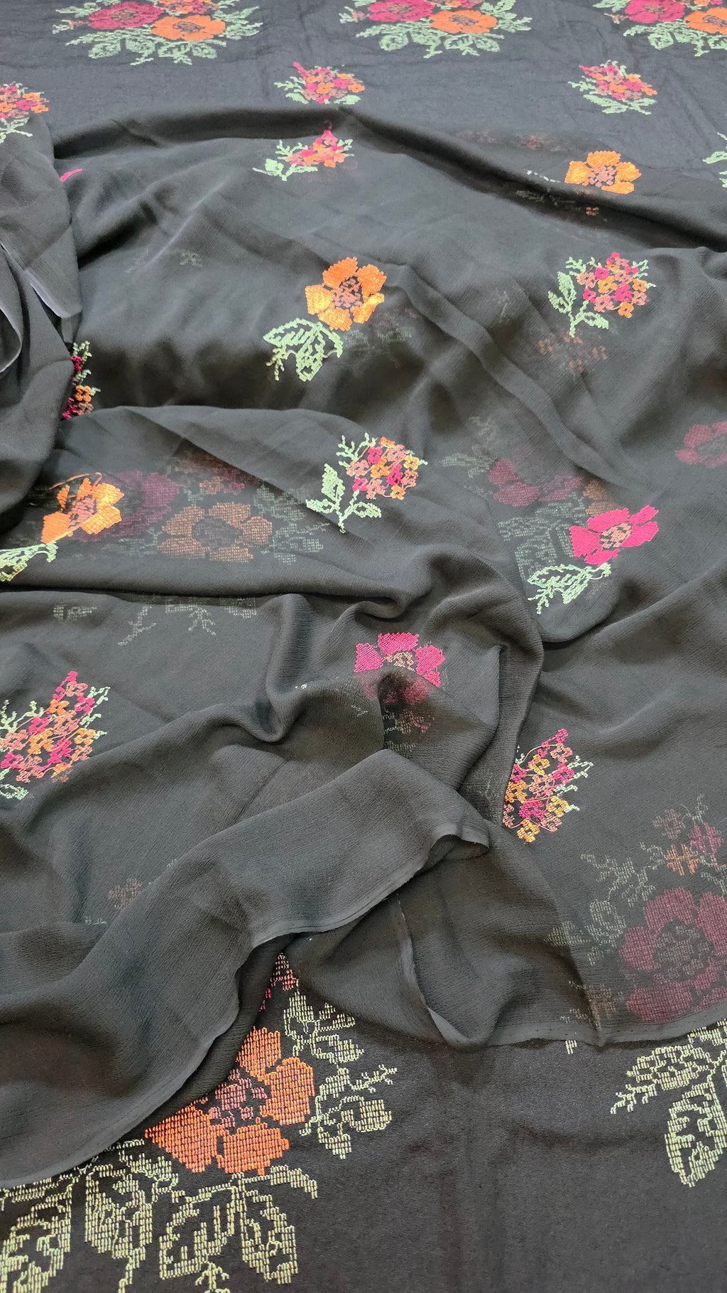 Winter kerandi allover 3pc with chiffon duppatta