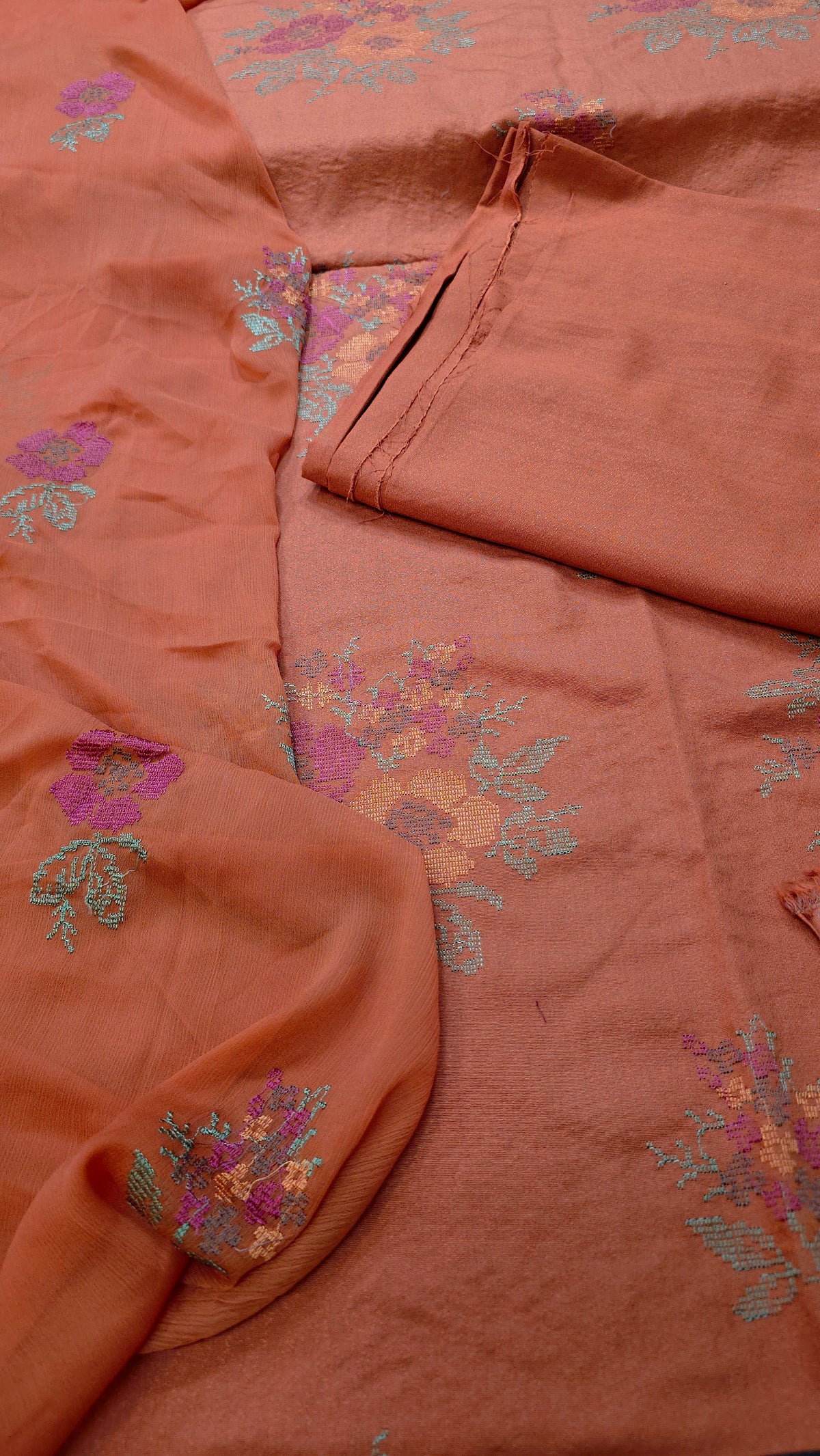Winter kerandi 3pc allover with chiffon duppatta
