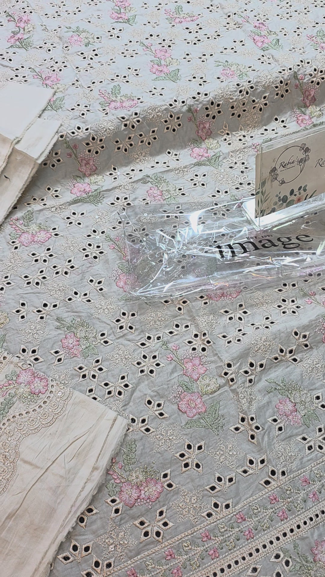 Image lawnkari 3pc