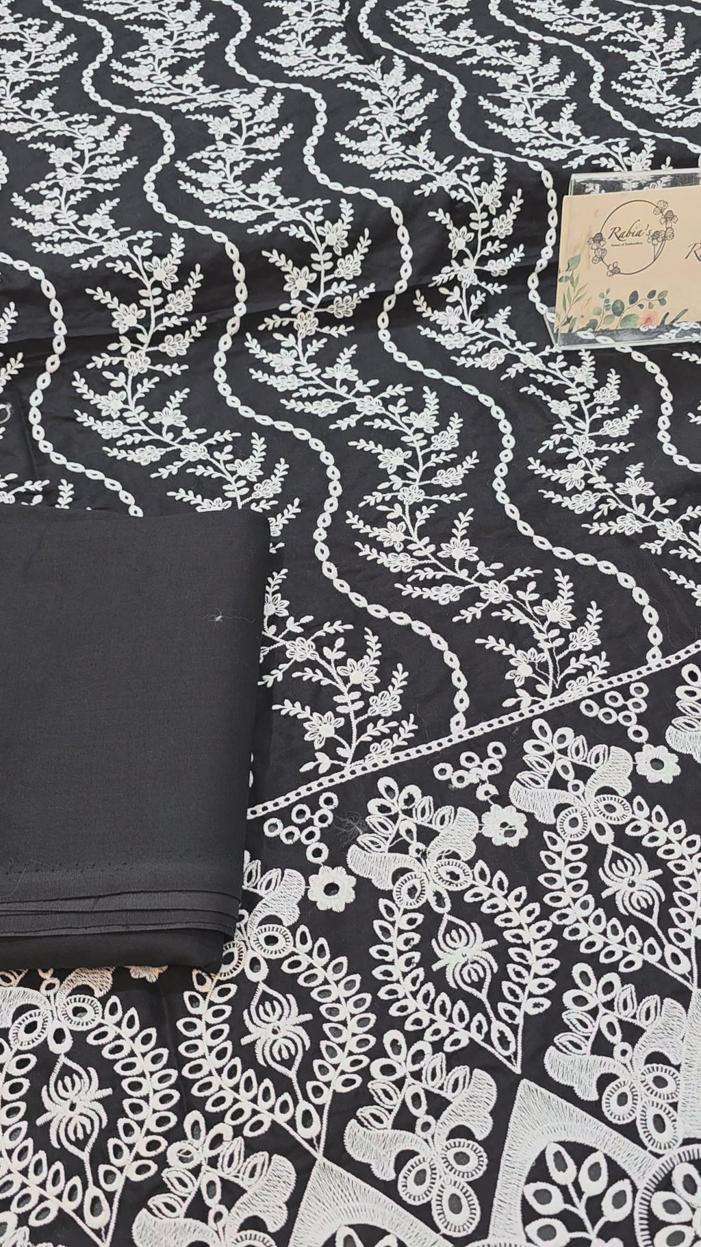 Lawn 4pc with chiffon duppatta