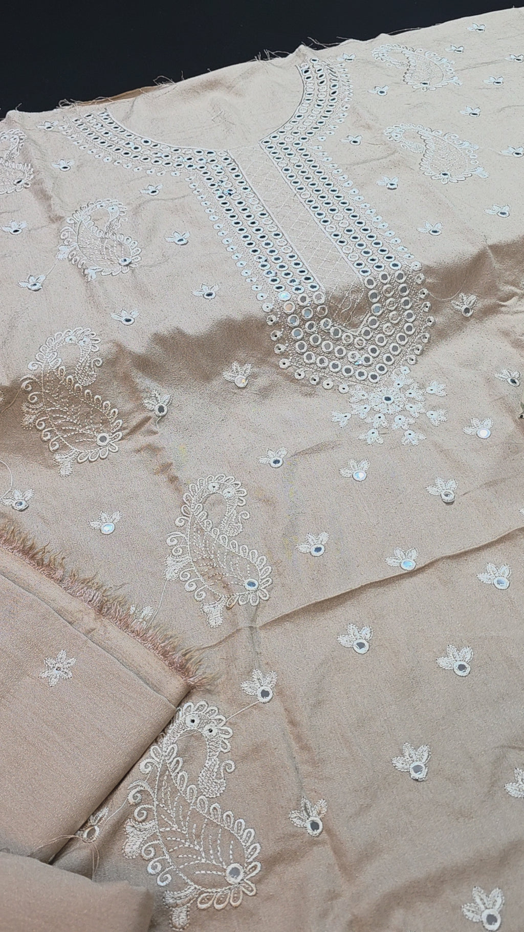 Winter kerandi 3pc with chiffon duppatta