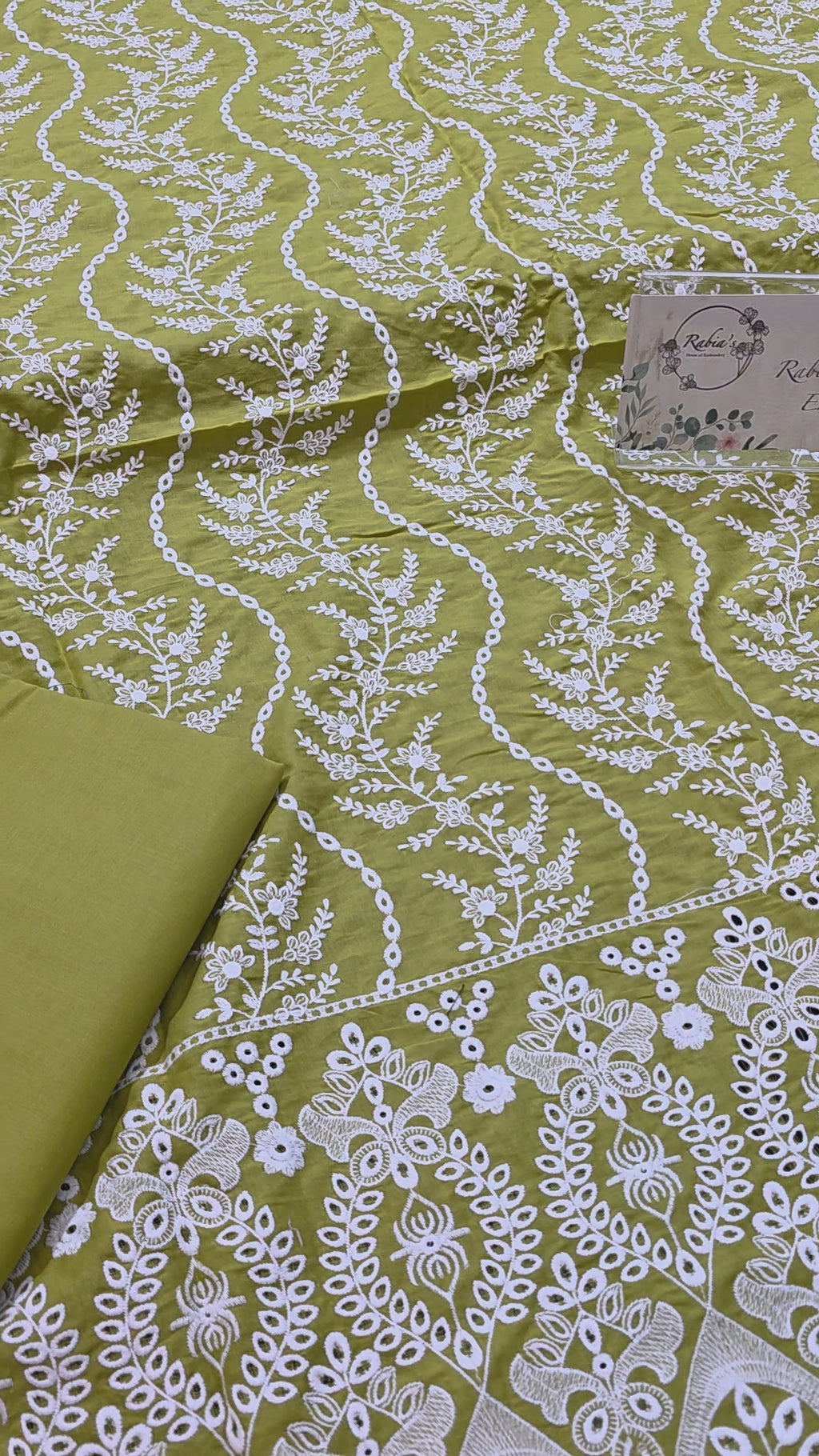 Lawn 4pc with chiffon duppatta