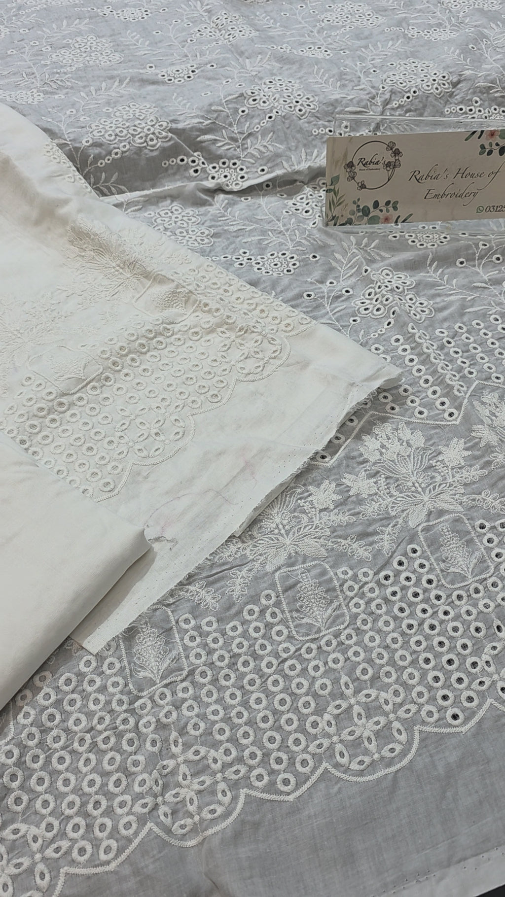 Lawn 4pc with chiffon duppatta