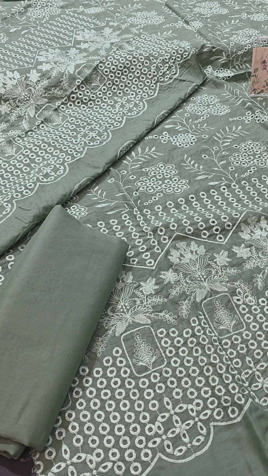 Lawn 4pc with chiffon duppatta