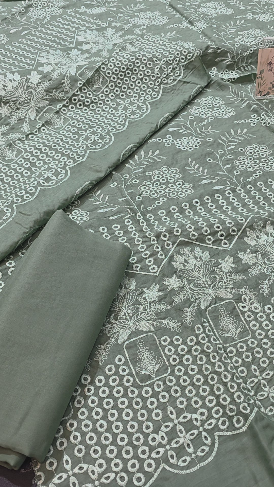 Lawn 4pc with chiffon duppatta