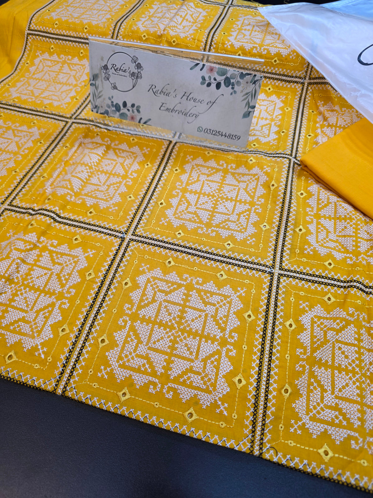 Lawn 2pc embroidered RETURN PARCEL