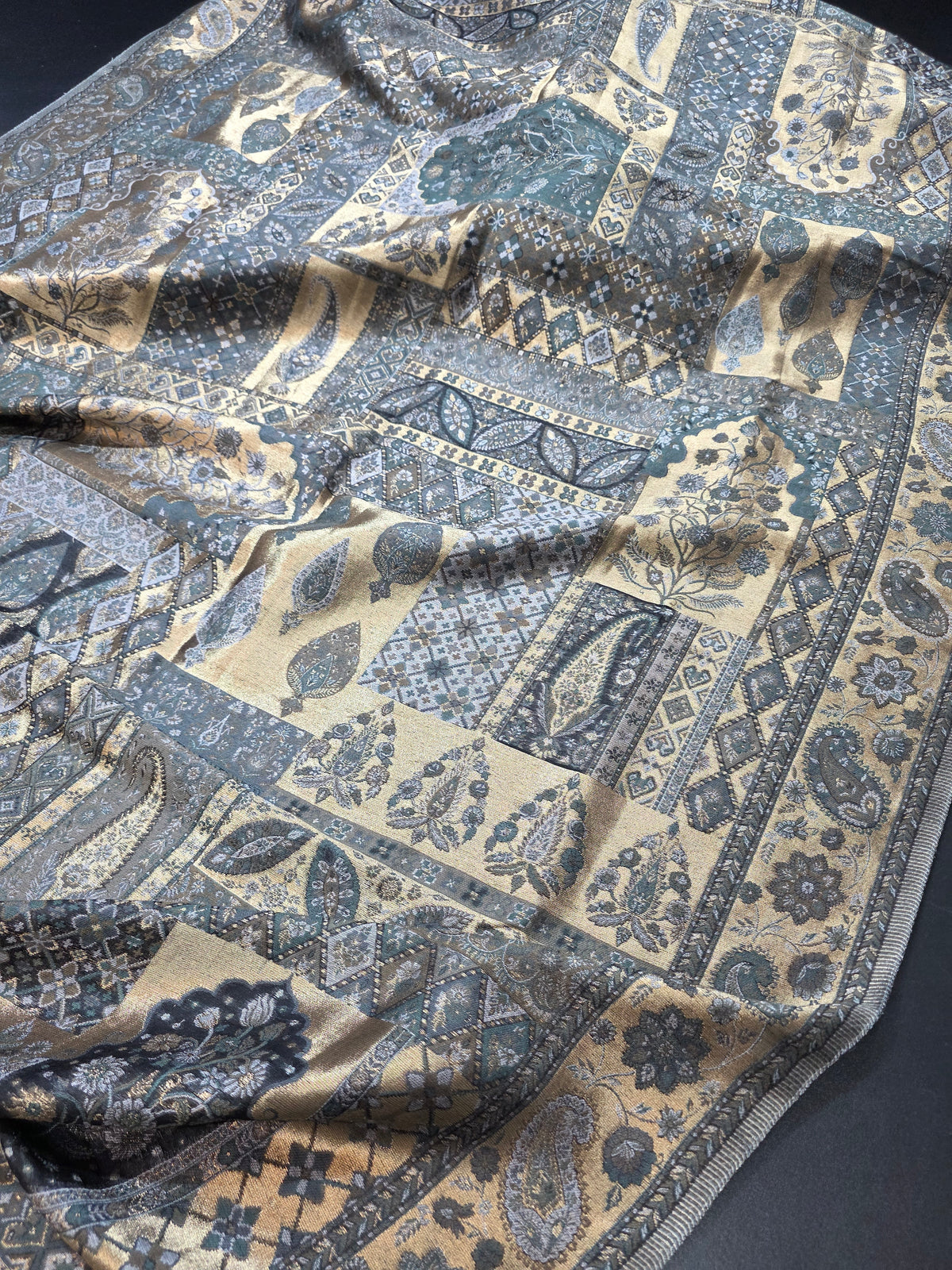 Handmade moonlight kani shawl