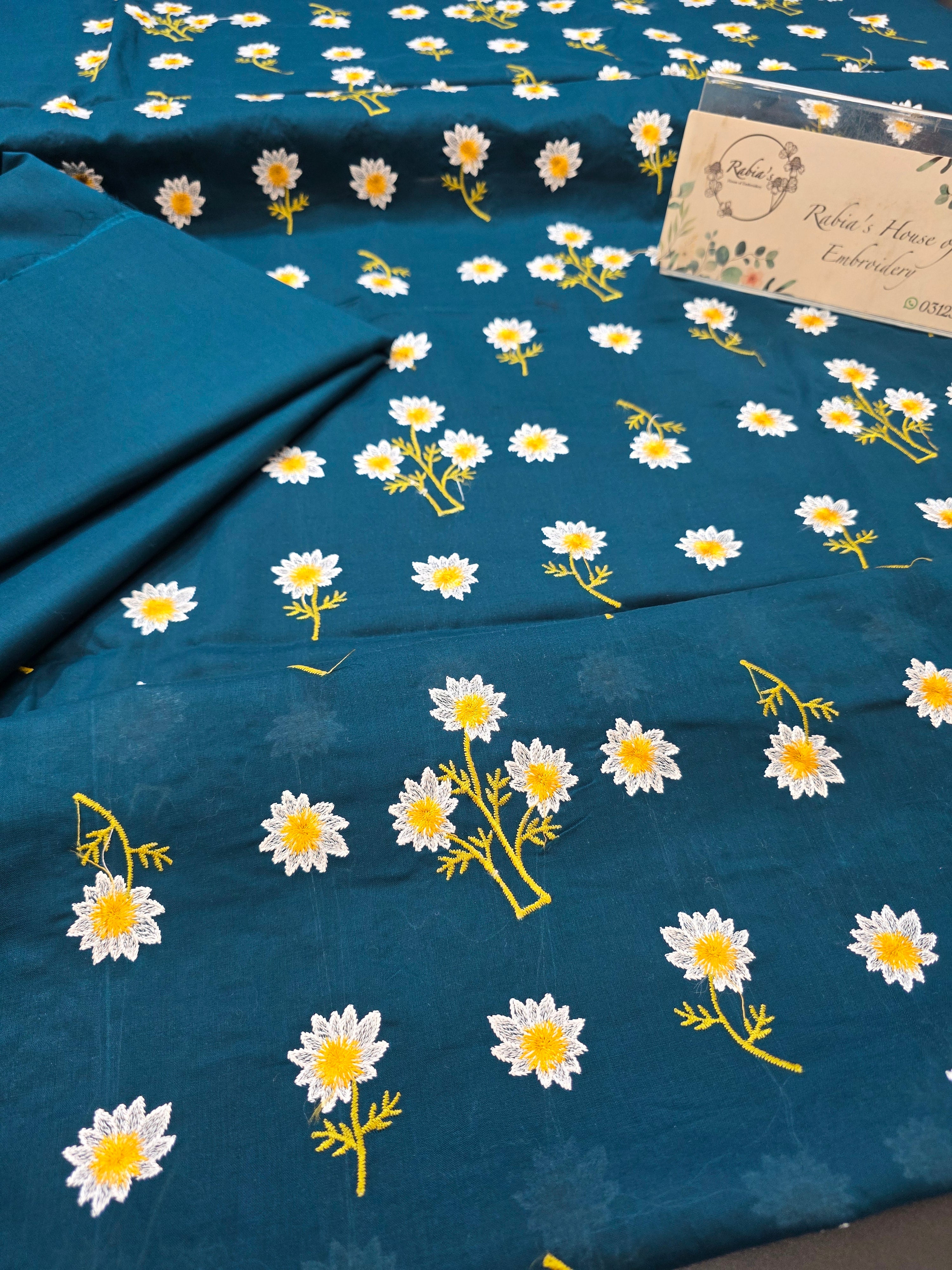 Bareeze embroidered lawn 2pc.