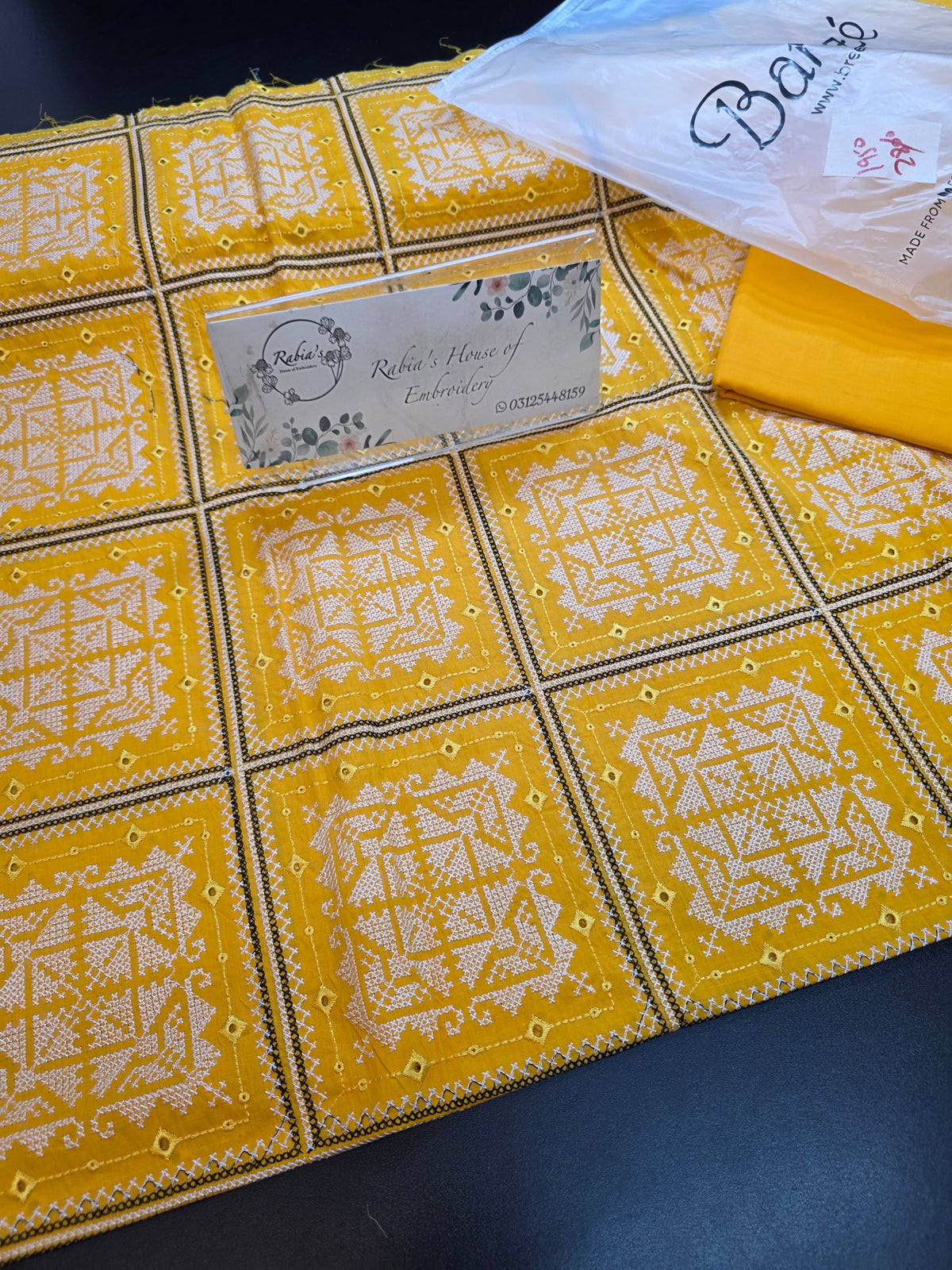 Lawn 2pc embroidered RETURN PARCEL